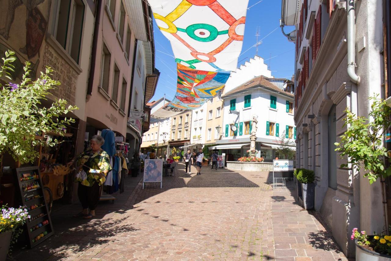 Loewe Apartment Gelb Tiengen Altstadt Waldshut-Tiengen Exterior foto